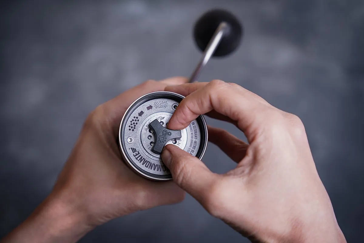 راهنمای درجه آسیاب قهوه برای روش های مختلف دم آوری قهوه 3 راهنمای انواع درجه آسیاب قهوه