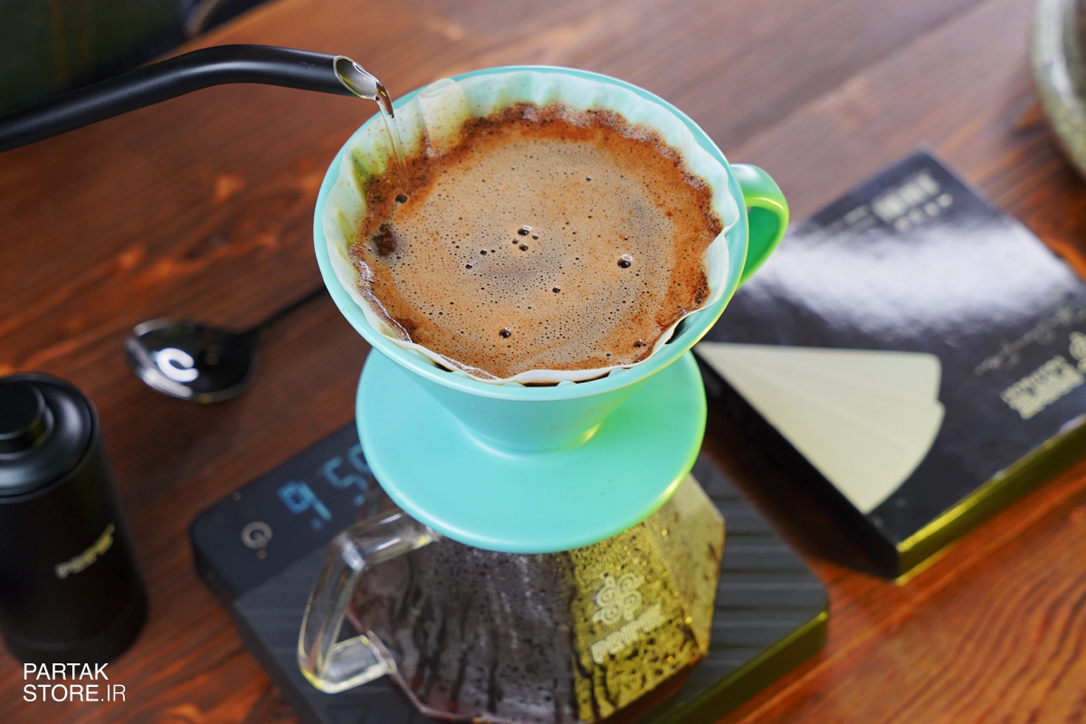 مرحله ششم اضافه کردن آب