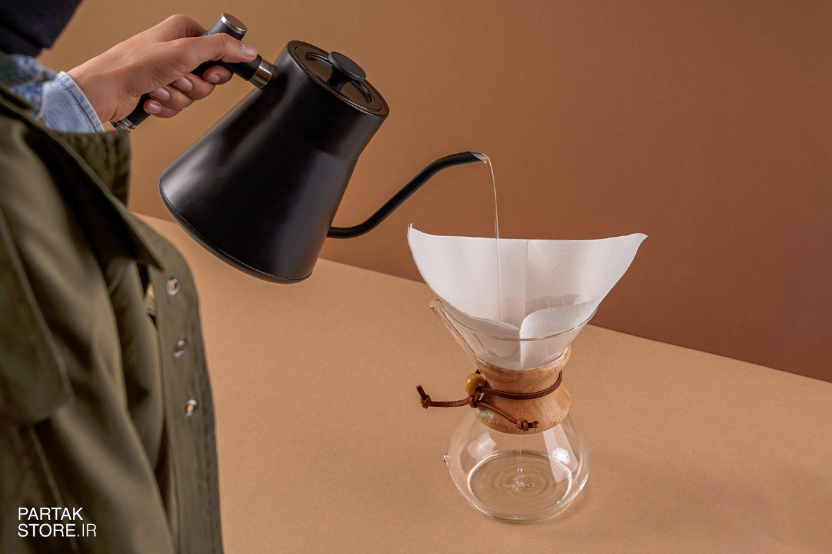 دم آوری قهوه با کمکس (Chemex)