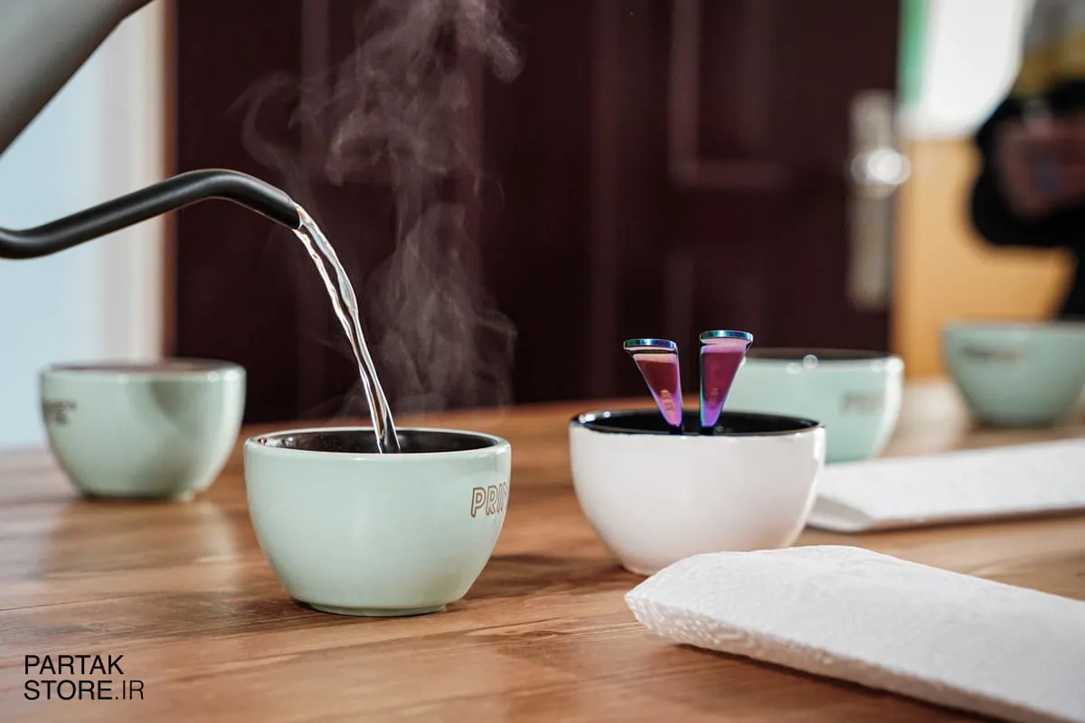 ریزش آب و تشکیل کراست (Pouring)